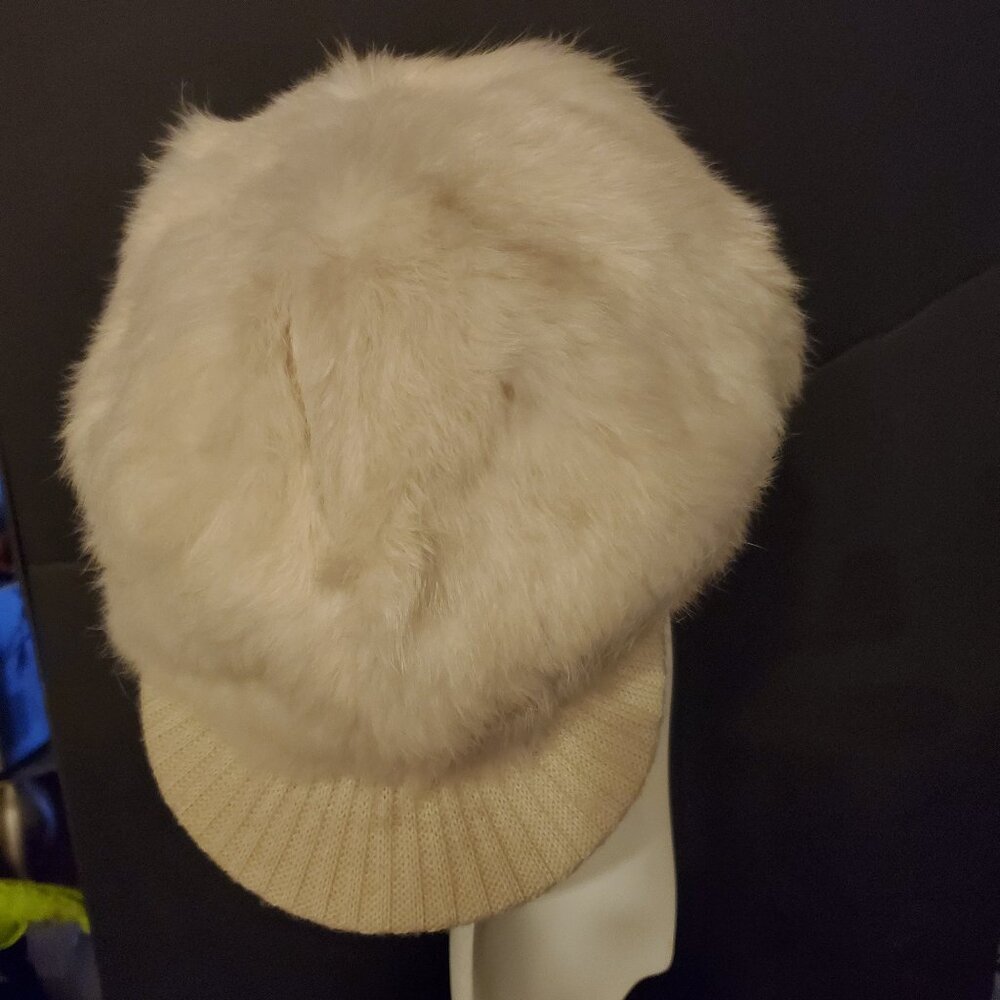 WILSON'S  100% RABBIT FUR WHITE CAP (Size Large)